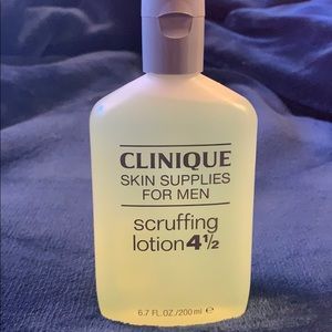 Clinique scruffing lotion 4 1/2 ***never used***